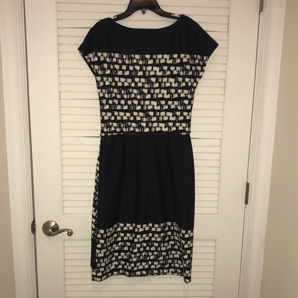 Dress - Picture 5 of 6